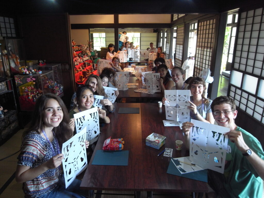 Participants engaged in the traditional crafts of Minamisanriku