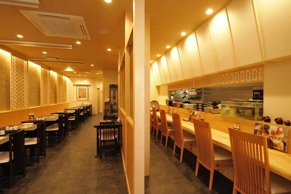 Dining area at Hashimoto seafood restaurant