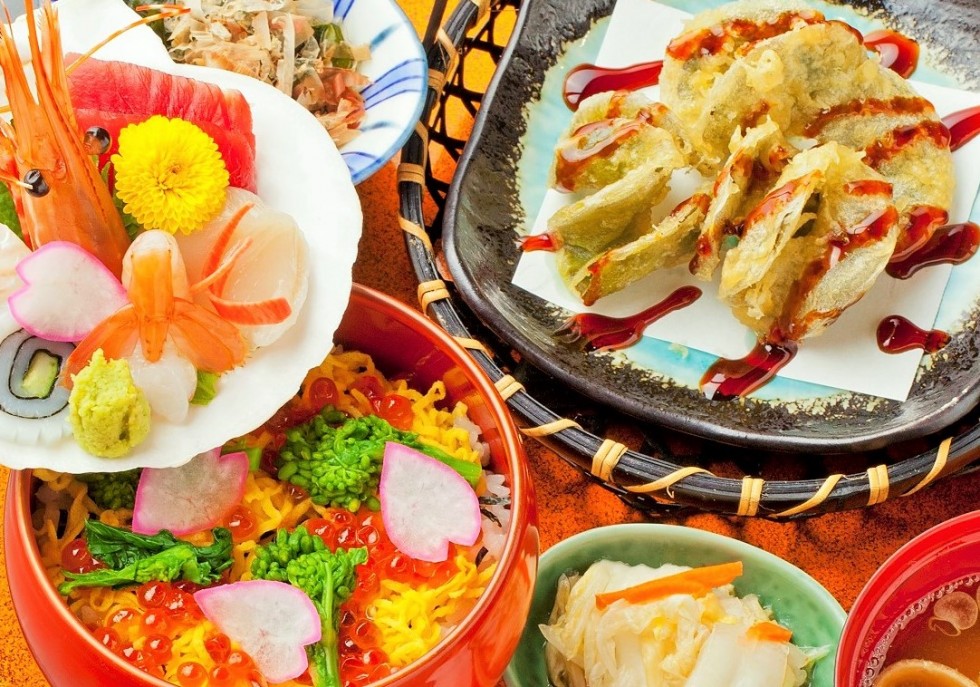 Seasonal seafood bowl Kira Kira Don at Hashimoto in Minamisanriku