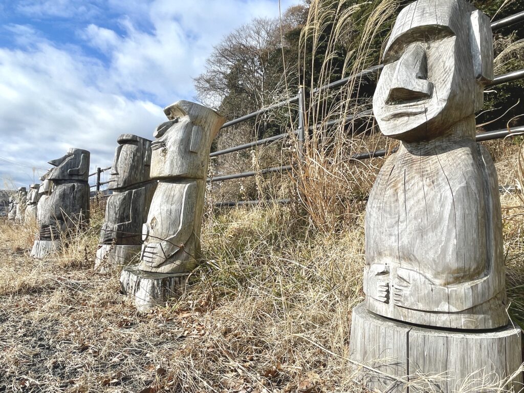 Sun-ole Sodehama Moai Statue