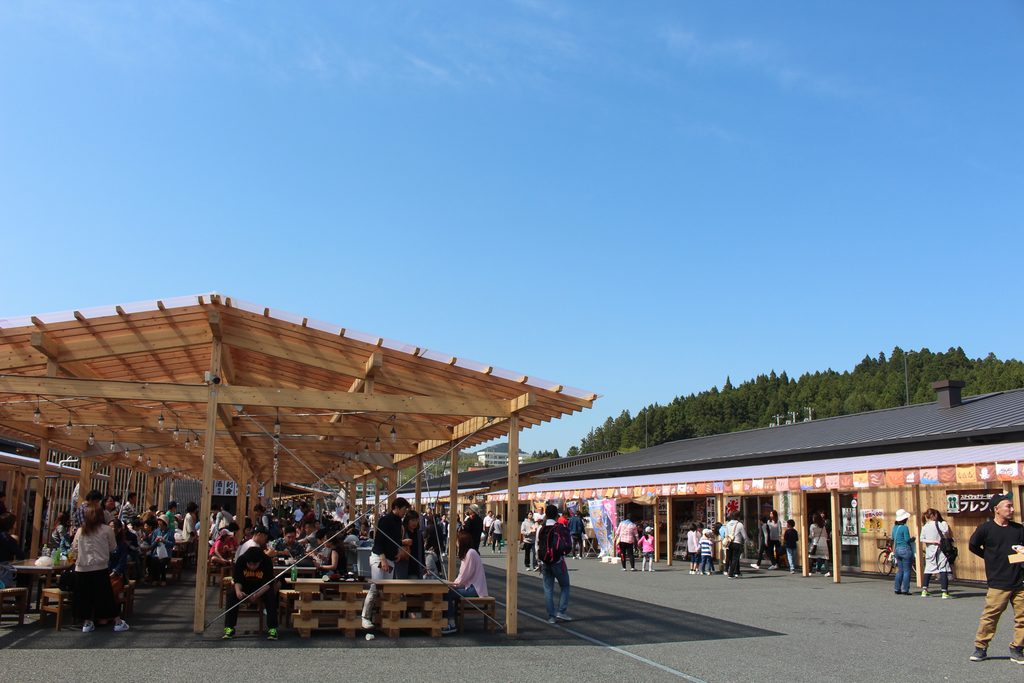 Shopping for local souvenirs at Minamisanriku Sansan Shopping Village before heading back to Sendai
