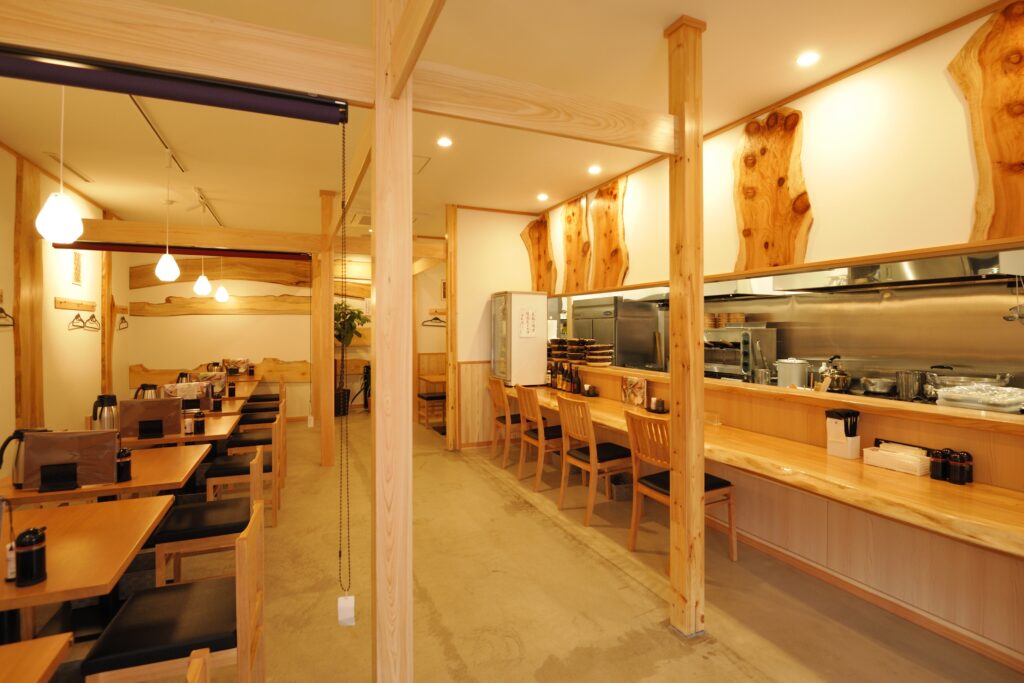 Comfortable and relaxing dining area inside Kaisendokoro Ryo