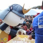 むすび丸 餅まき