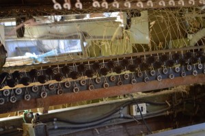 ゴザを整形する部分