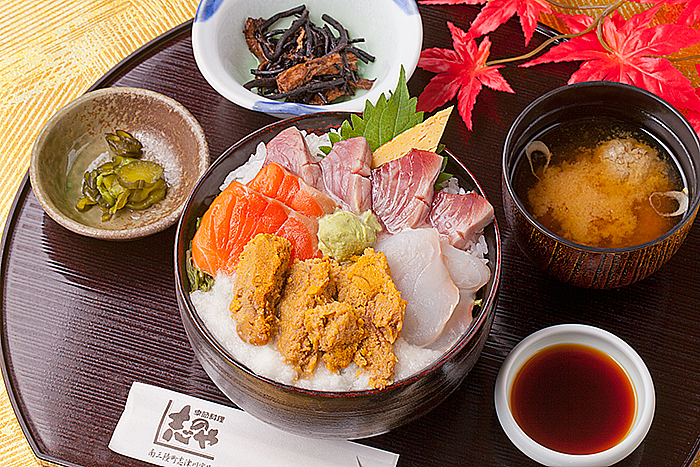 季節料理 志のや