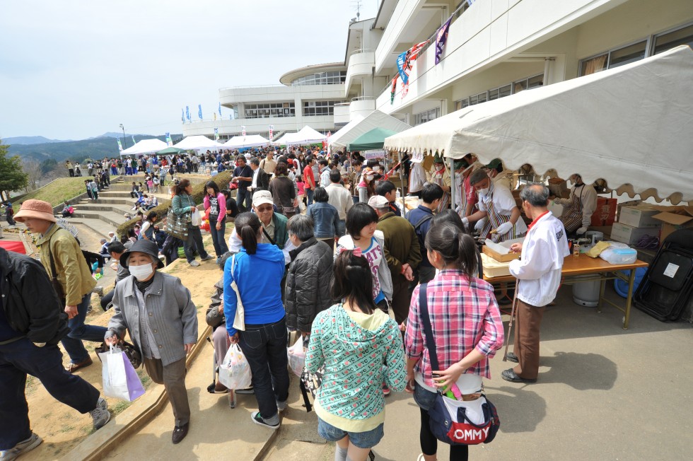 ４月２４日開催　「５周年記念　志津川湾ホタテまつり福興市」