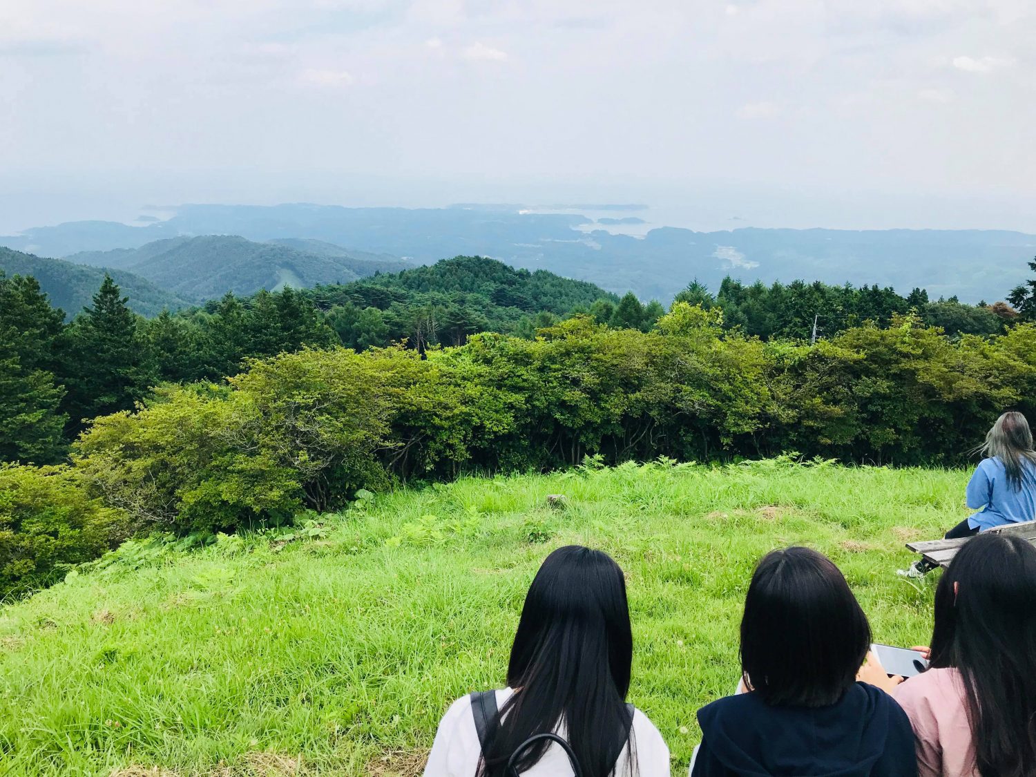 39167117_2117136888526724_8421138735134932992_n