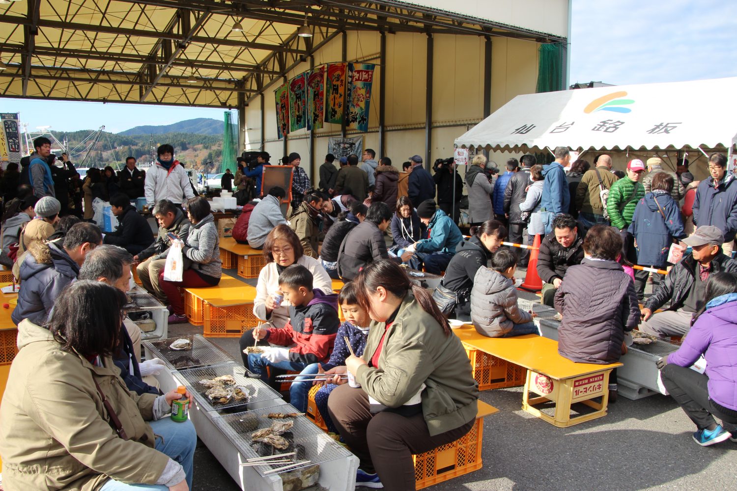 浜焼きコーナーの様子