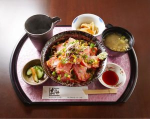 【季節限定メニュー】銀鮭炙り丼