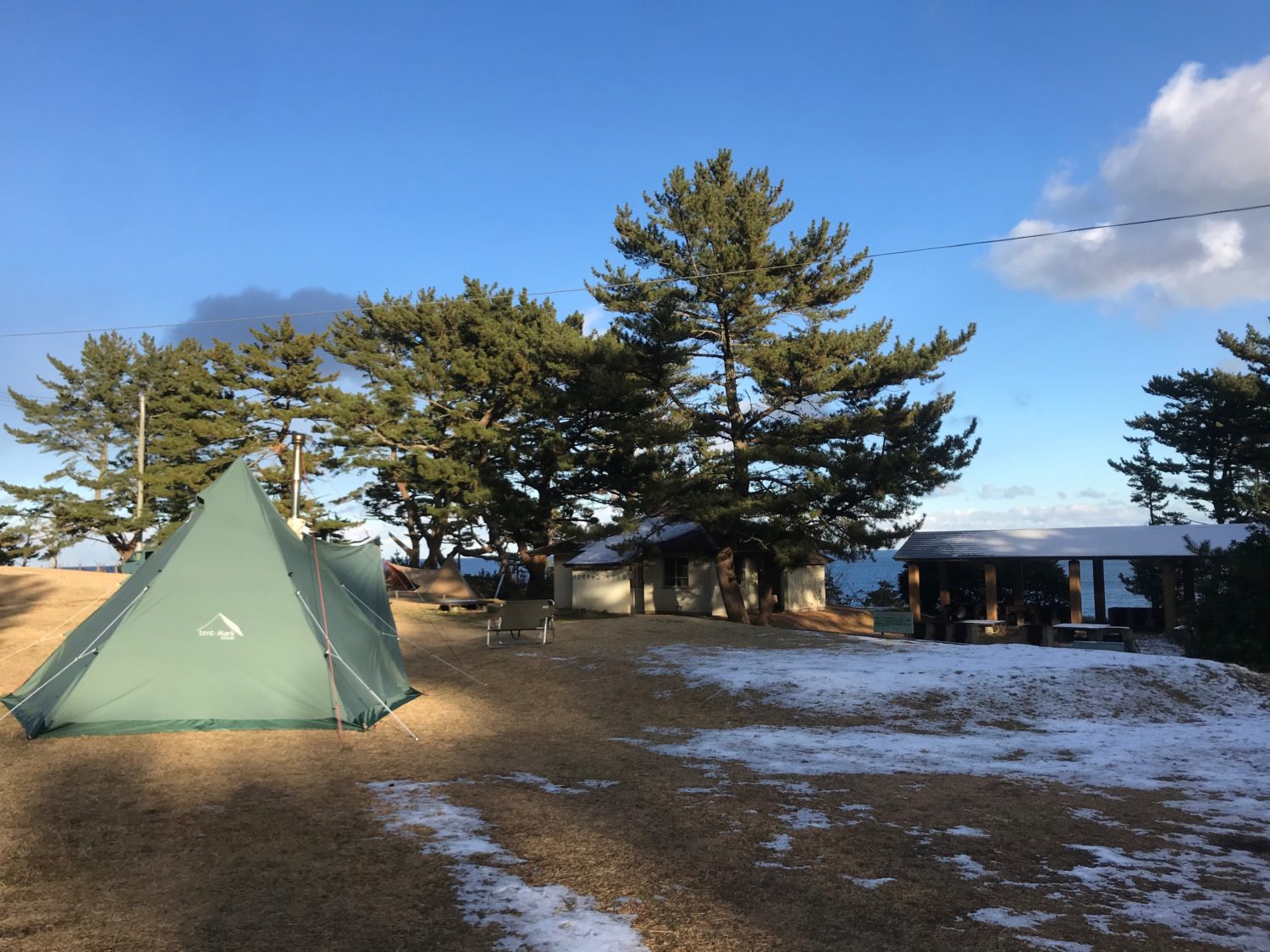 神割崎キャンプ場から冬キャンプの様子をお届け!