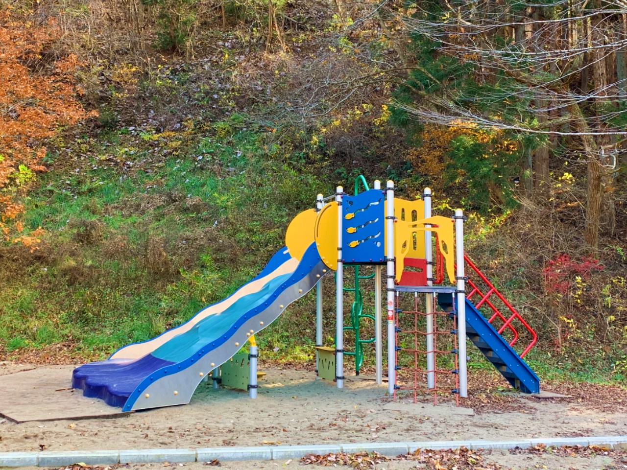 三滝堂ふれあい公園の遊具