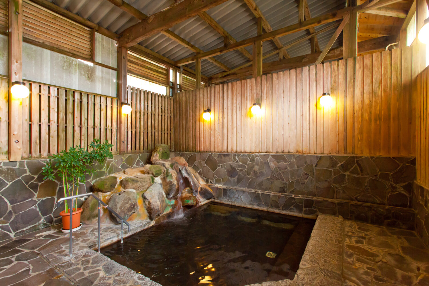 ニュー泊崎荘_岩風呂