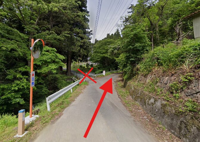 樋の口集会所先分岐