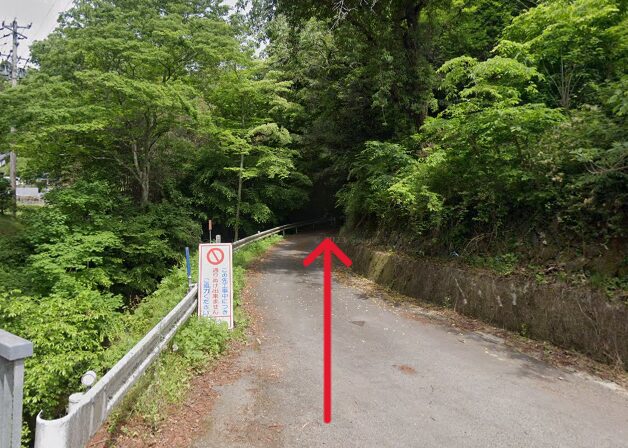 荒沢不動尊手前